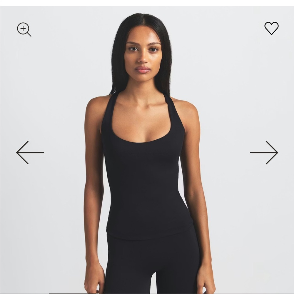 Skims Nike scoop racer back tank top in black, size Medium